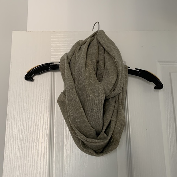 Infinity Scarf - Picture 6 of 7